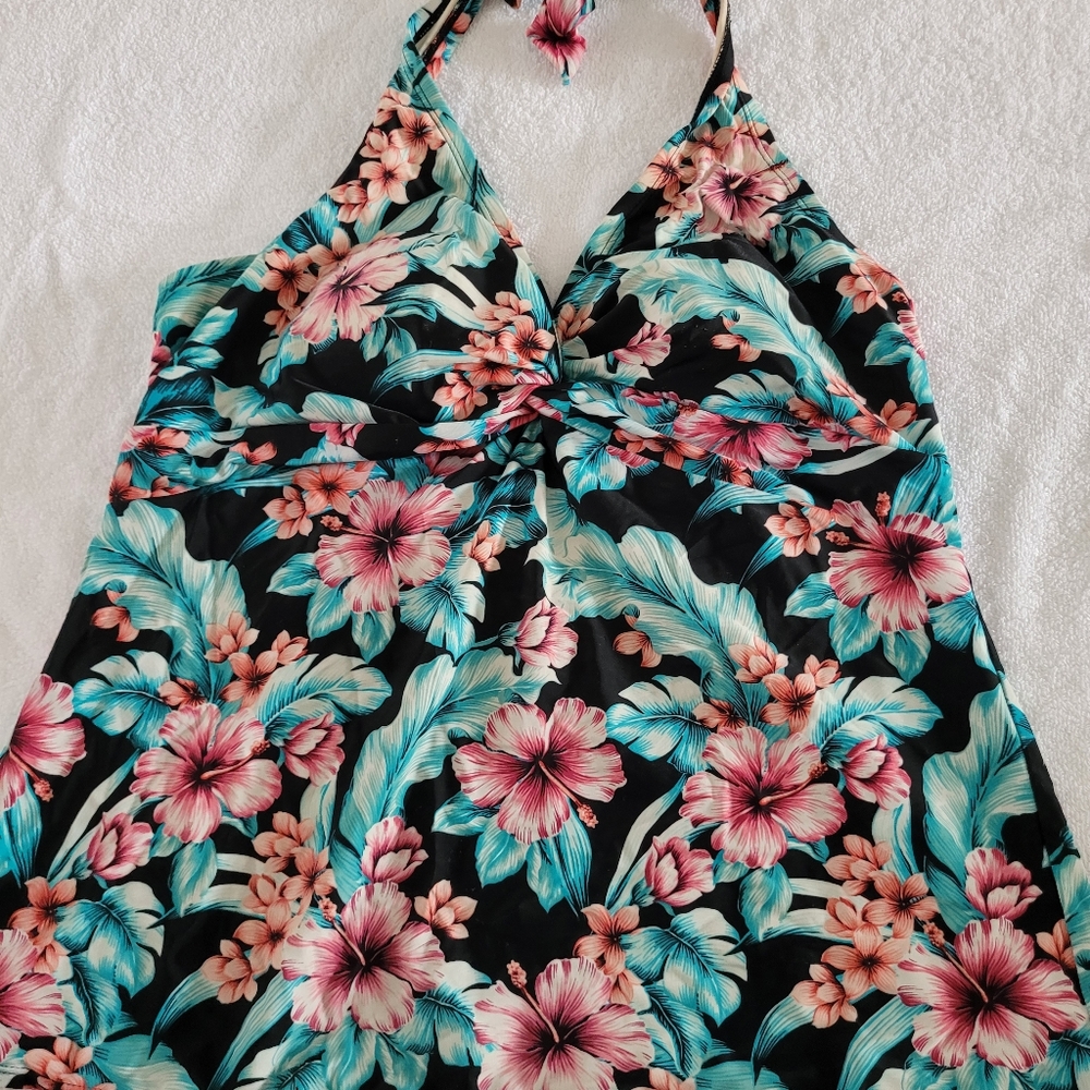 Tropical floral tankini top